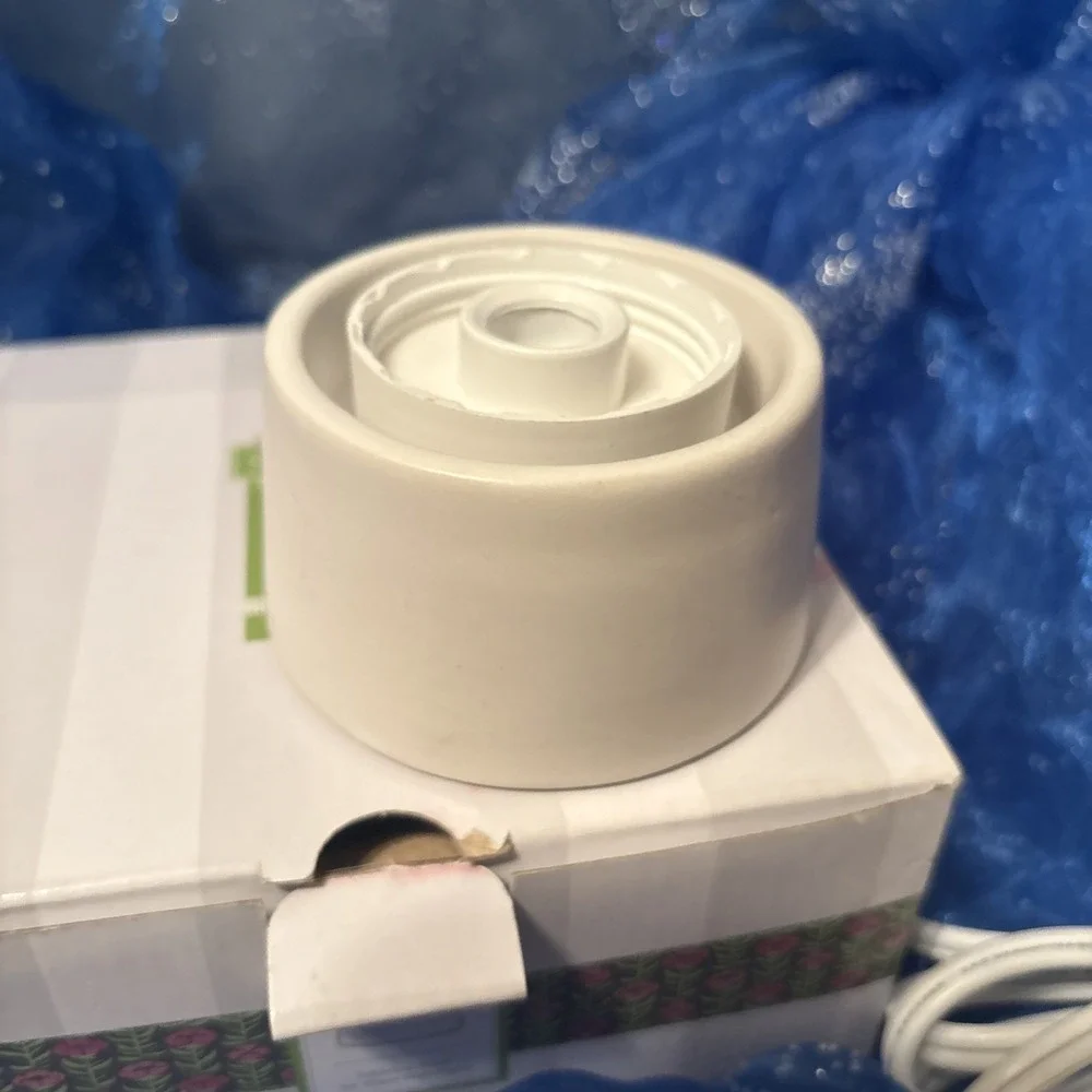 Scentsy Tabletop Base Only For Glass Plug-in Nightlight Warmer With Box And Bulb